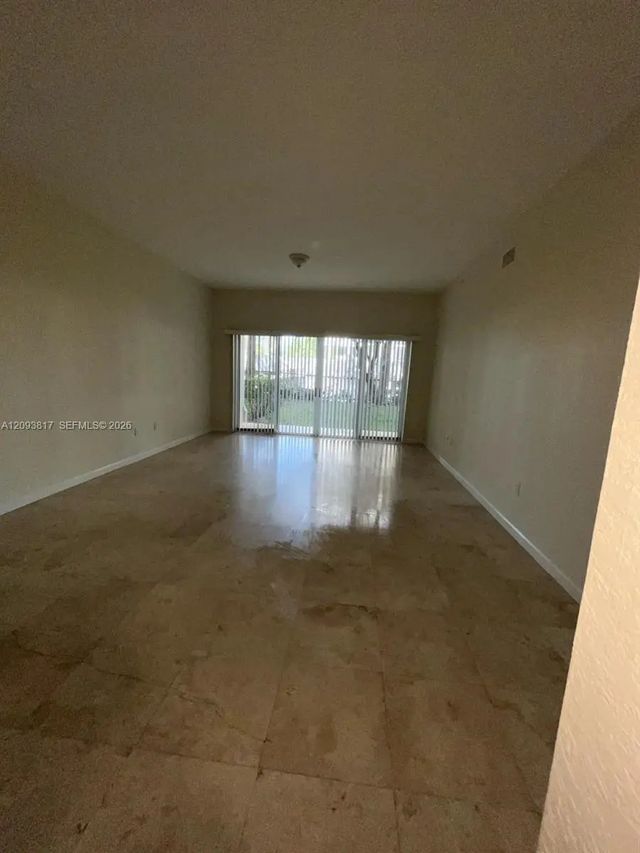 3 of 35 - 1640 Presidential Way #103, West Palm Beach, FL