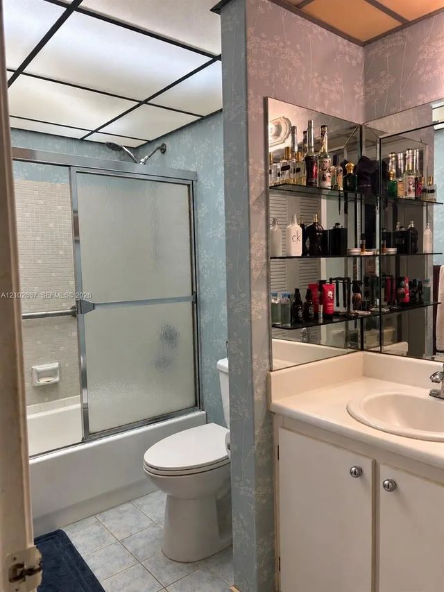 5 of 13 - 9850 S Belfort Circle #212-3, Tamarac, FL