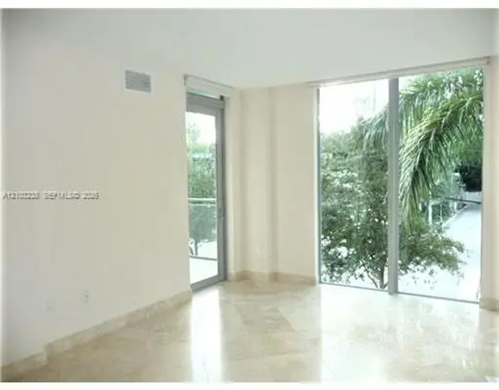 3001 Sw 27th Avenue #202, Miami