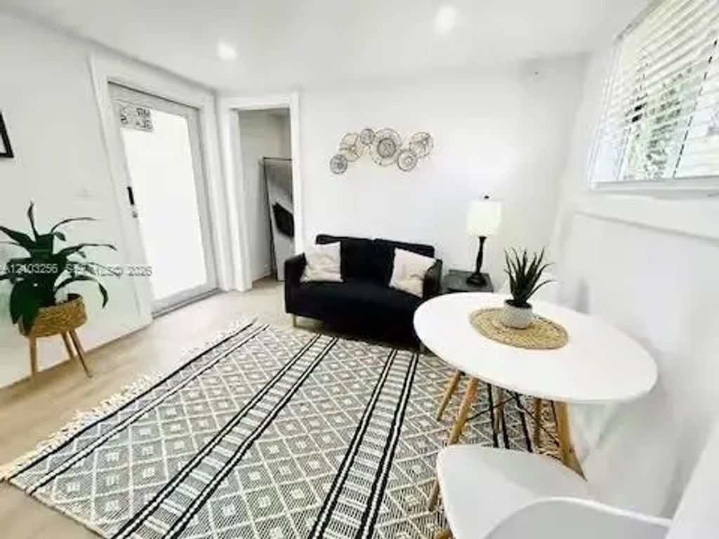 2612 Sw 12th Street #rear, Miami