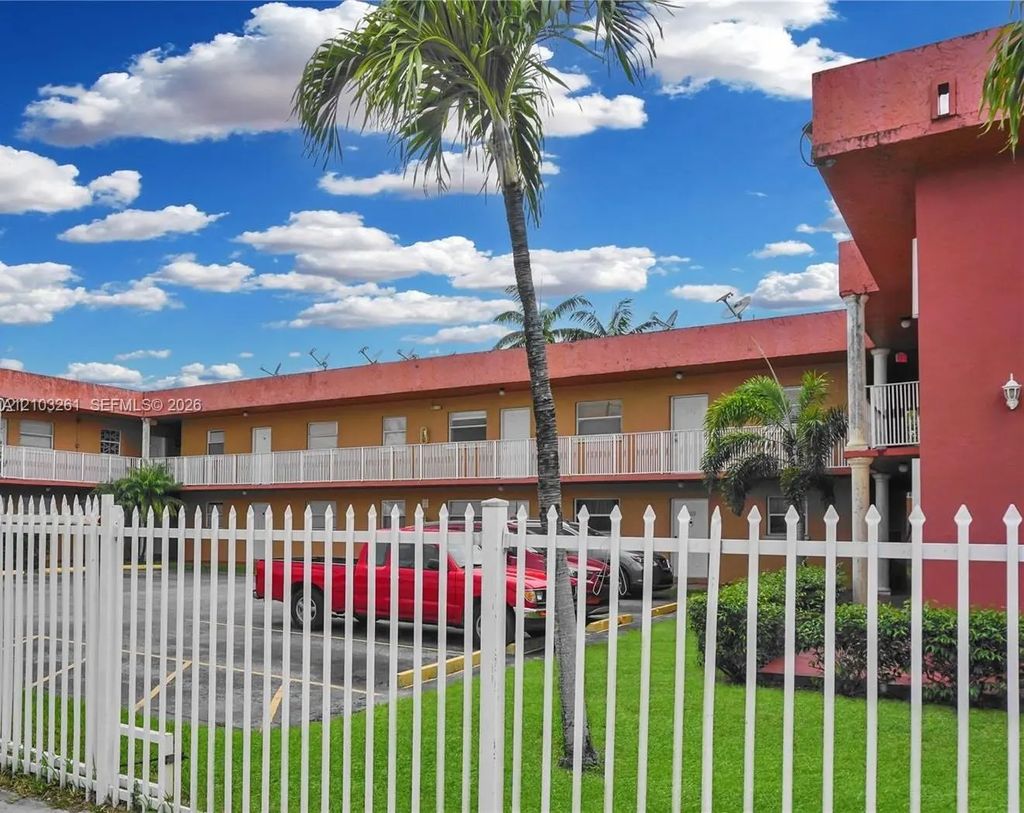 1265 W 24th Street #224, Hialeah