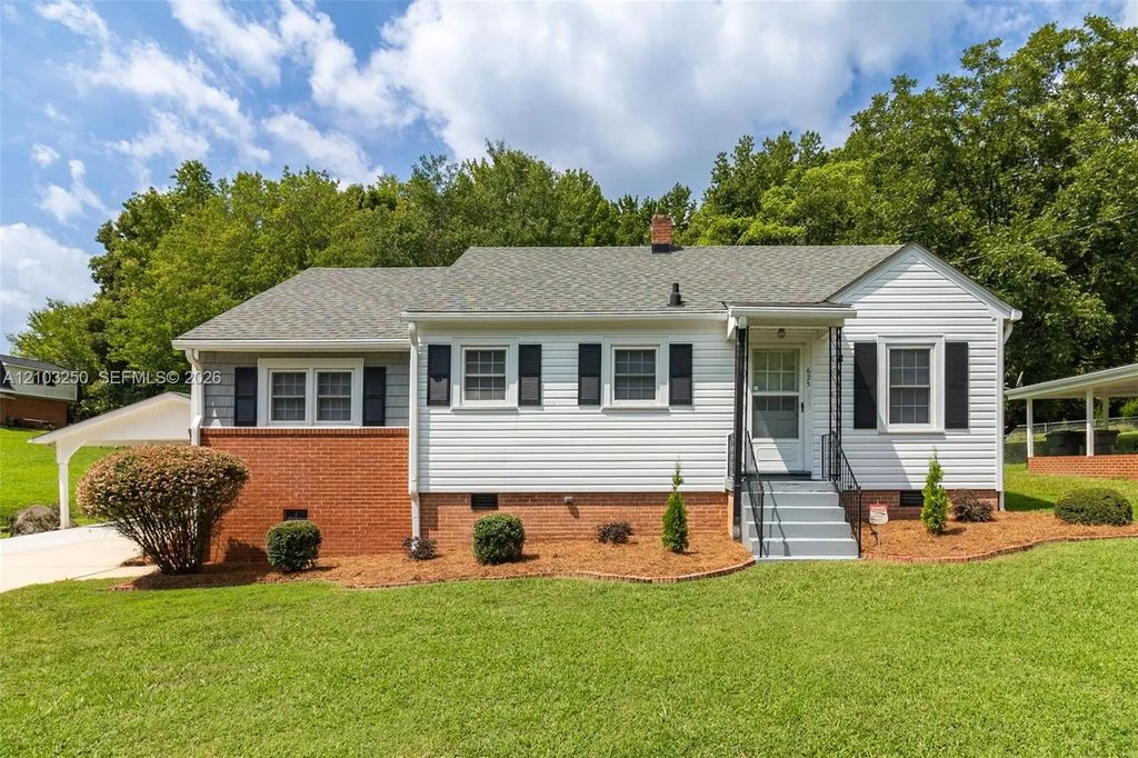 625 N Elm Street, 