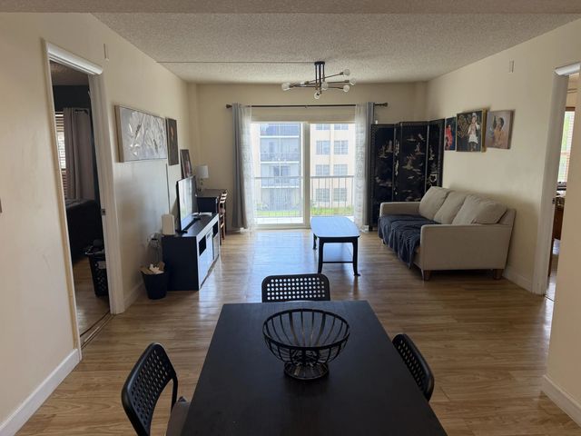 3 of 28 - 4154 Inverrary Drive #303, Lauderhill, FL