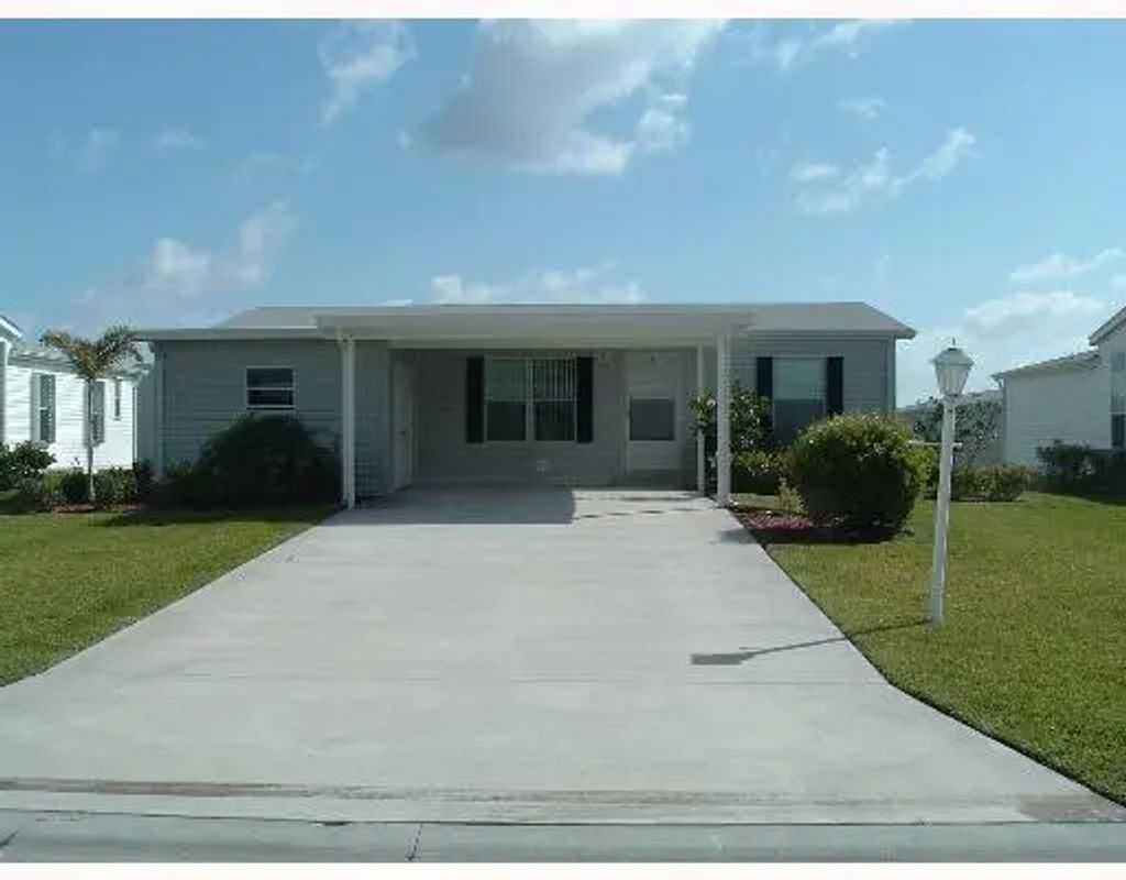 3106 Scarlet Tanager Court, Port St. Lucie