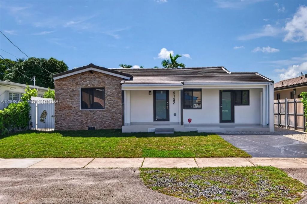 4752 Sw 1st Street, Miami