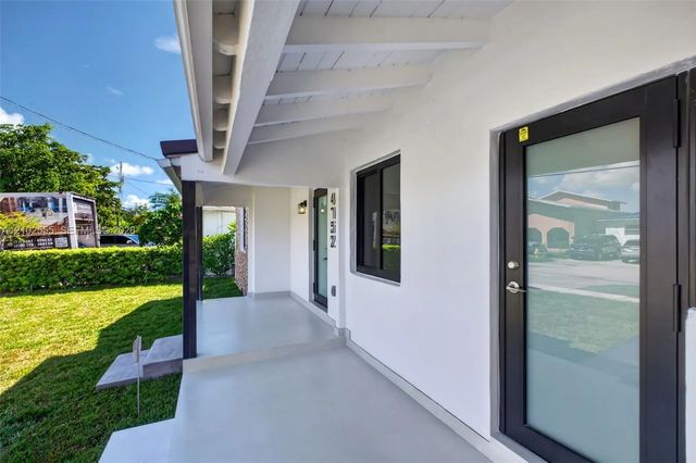 3 of 32 - 4752 Sw 1st Street, Miami, FL