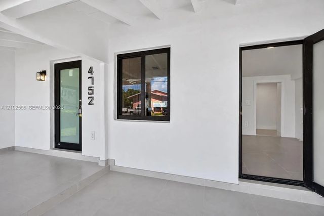 4 of 32 - 4752 Sw 1st Street, Miami, FL