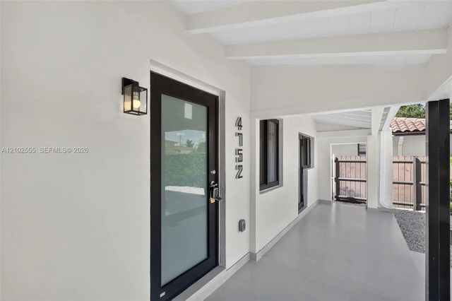 5 of 32 - 4752 Sw 1st Street, Miami, FL