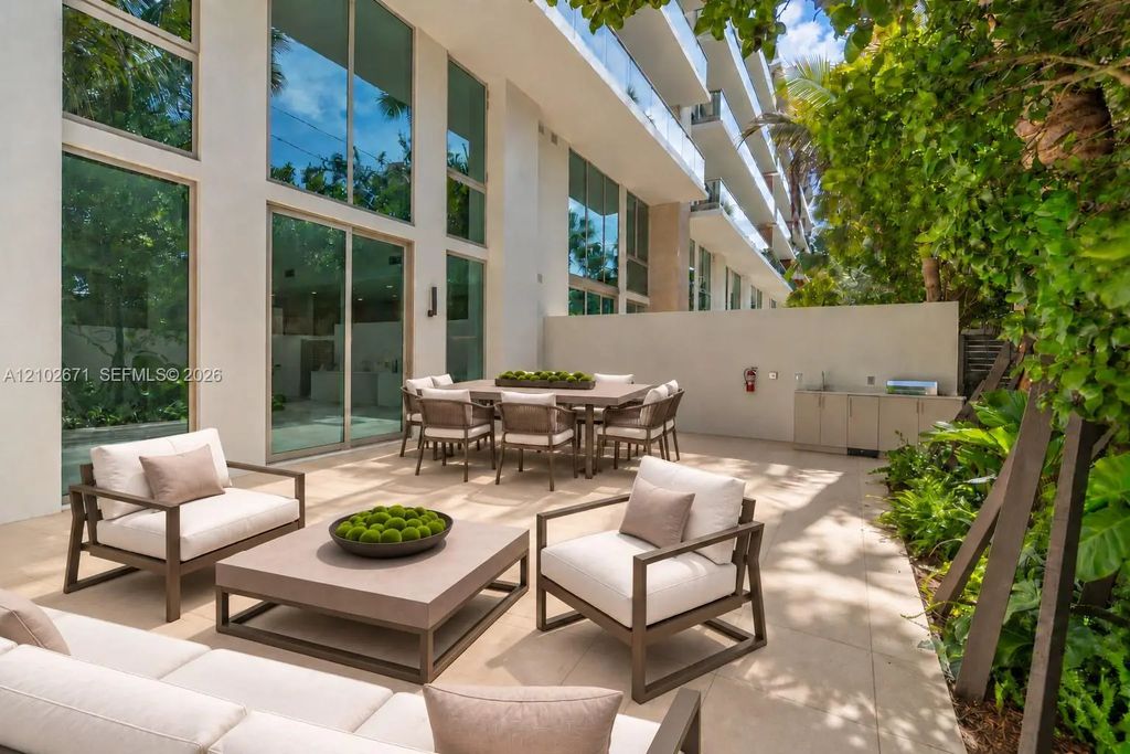 2200 Brickell Avenue #gv09, Miami