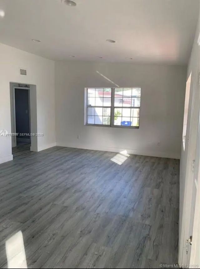 3 of 4 - 16320 Nw 37th Avenue, Miami Gardens, FL