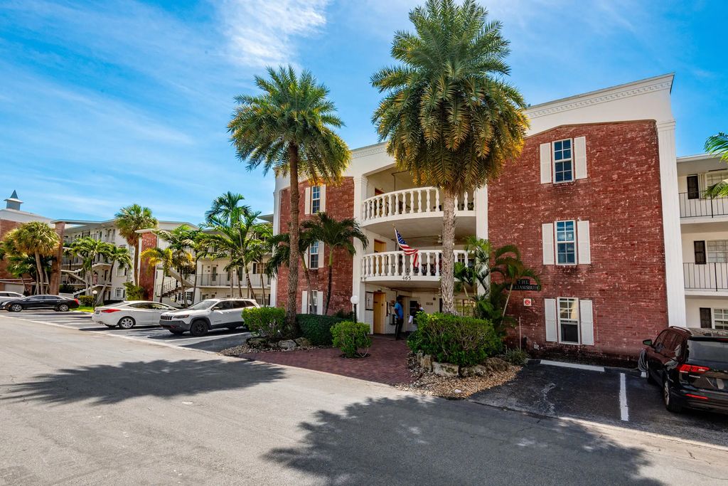 465 Paradise Isle Boulevard, Hallandale Beach