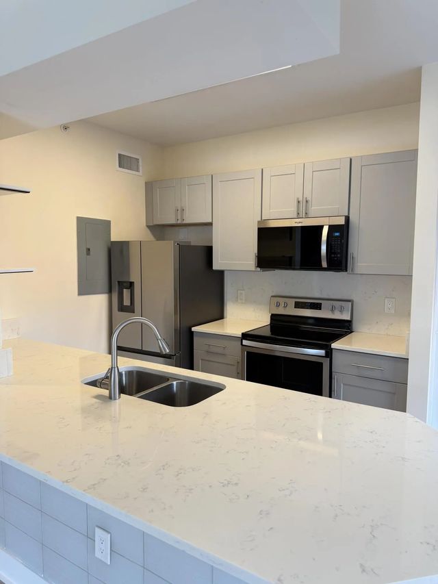 5 of 24 - 1000 Scotia Drive #102, Hypoluxo, FL