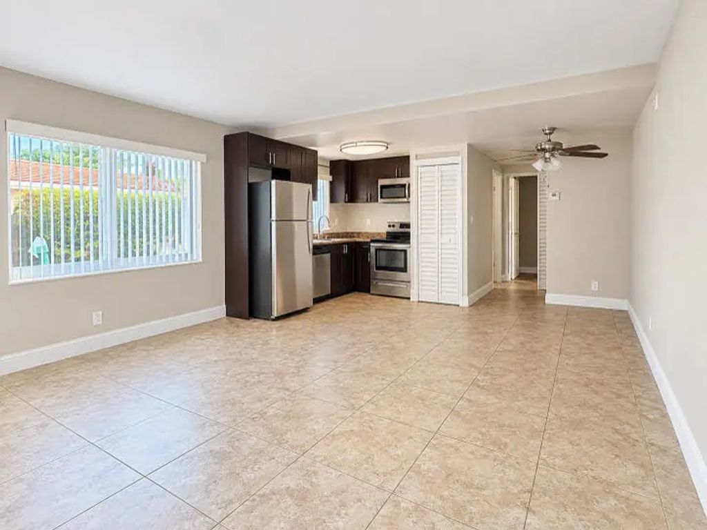 520 Ne 44th Street #1, Boca Raton