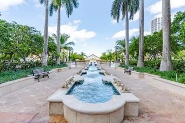 2000 Island Boulevard #609, Aventura