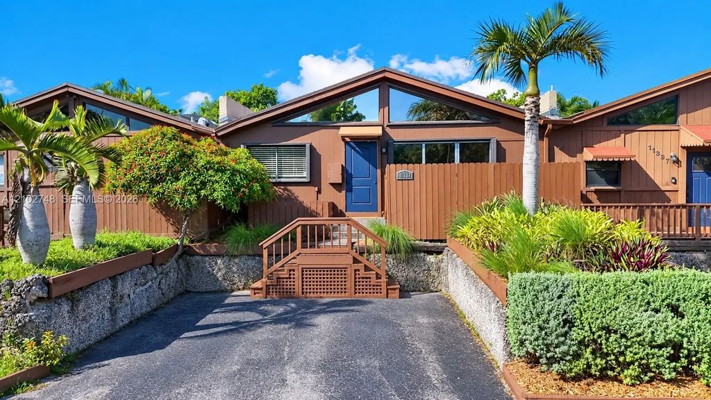 11339 Sw 112th Cir Lane N, Miami