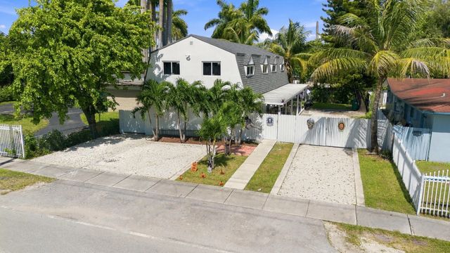 3 of 39 - 2805 Nw 11th Street, Miami, FL