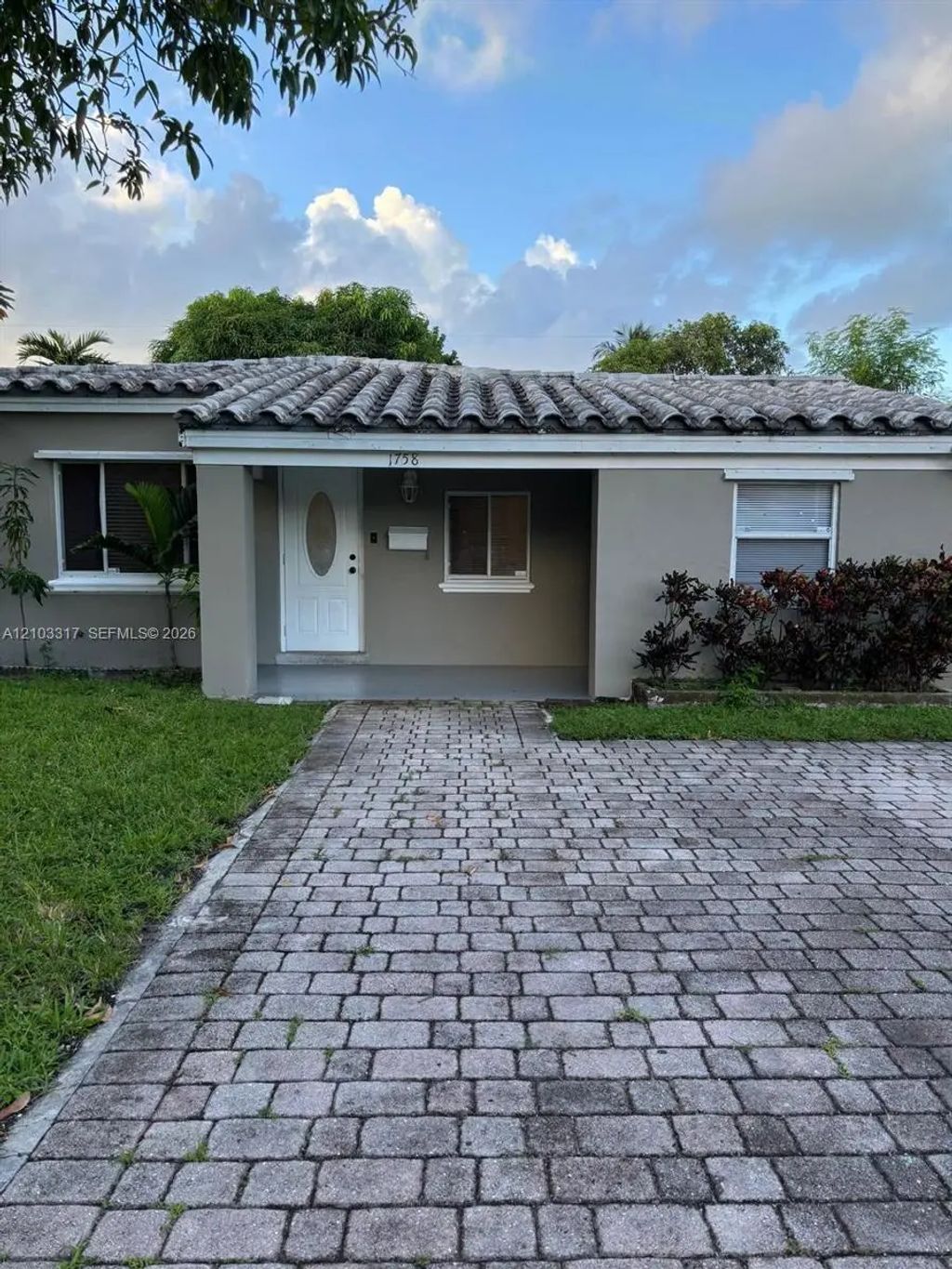 1758 Ne 177th Street #1758, North Miami Beach