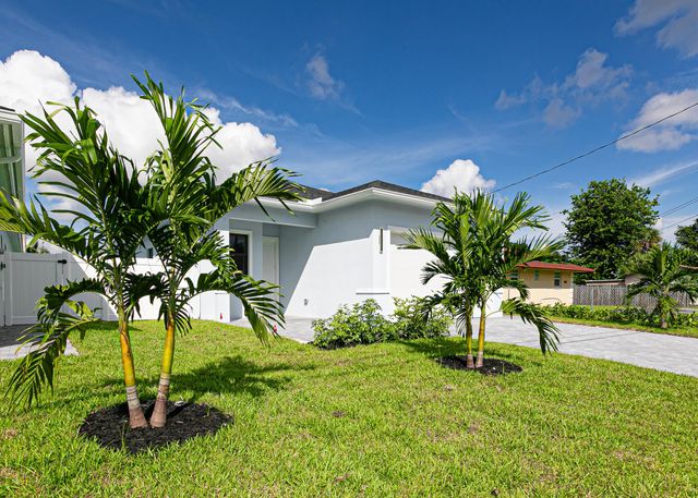 3 of 52 - 2375 Faith Avenue, Schall Circle, FL