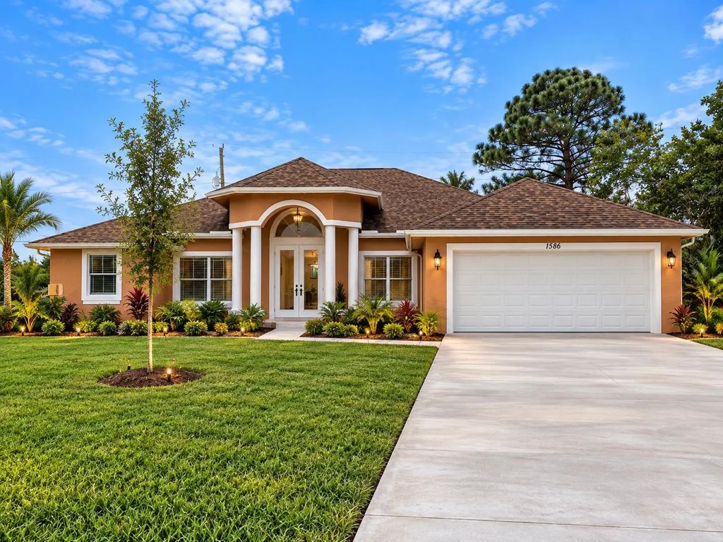 1586 Sw Calmar Avenue, Port St. Lucie