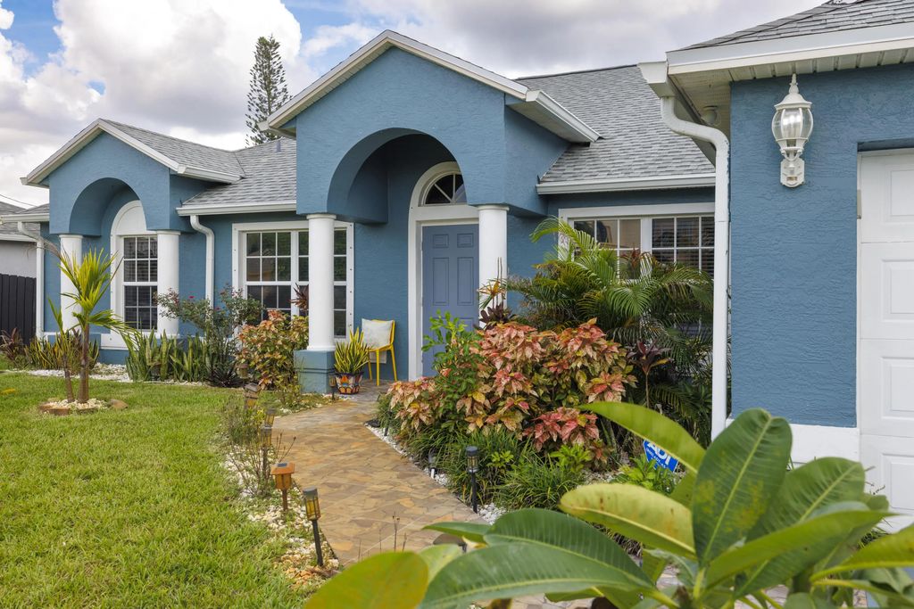 4239 Sw Callicoe Street, Port St. Lucie