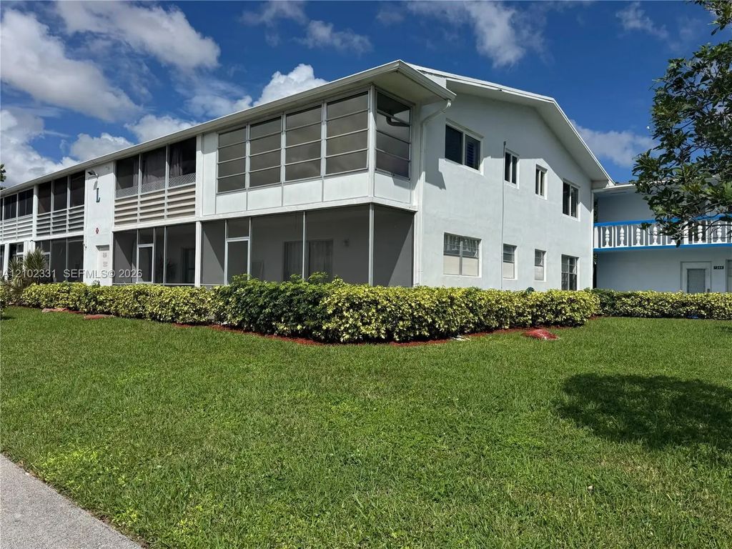 245 Markham L #245, Deerfield Beach