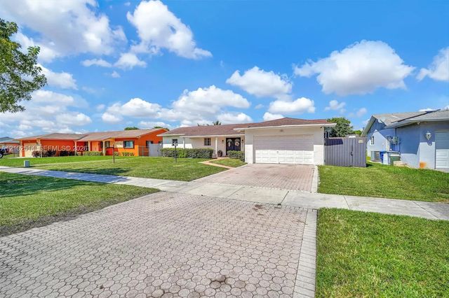 2 of 49 - 1721 Nw 191st Street, Miami Gardens, FL