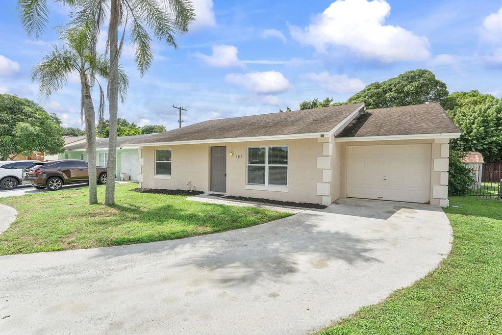 5855 Timber Valley Drive, Lake Worth