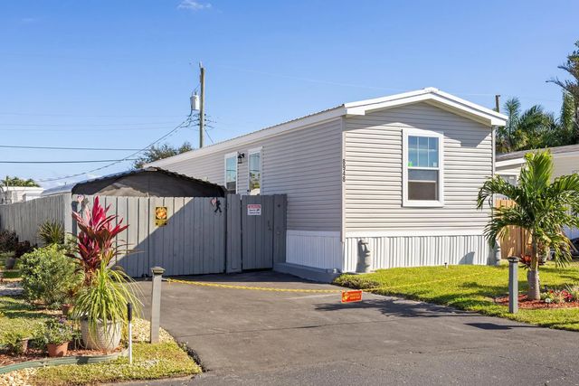 8948 Oak Street, Boynton Beach