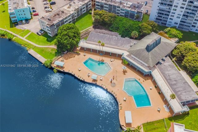 3 of 46 - 1401 Ne Miami Gardens Drive #892, Miami, FL