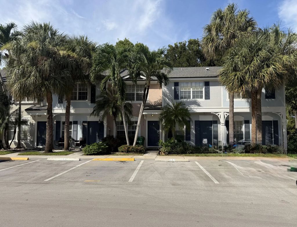 5275 Jamboree Place, Margate