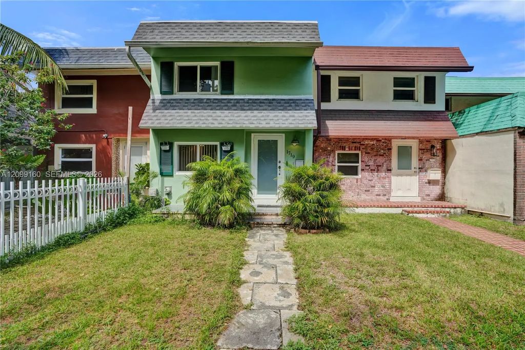 1719 Ne 142nd Street, North Miami