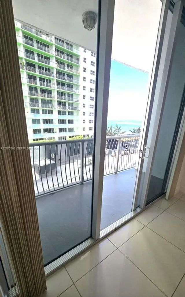 2 of 2 - 1750 N Bayshore Drive #1209, Miami, FL