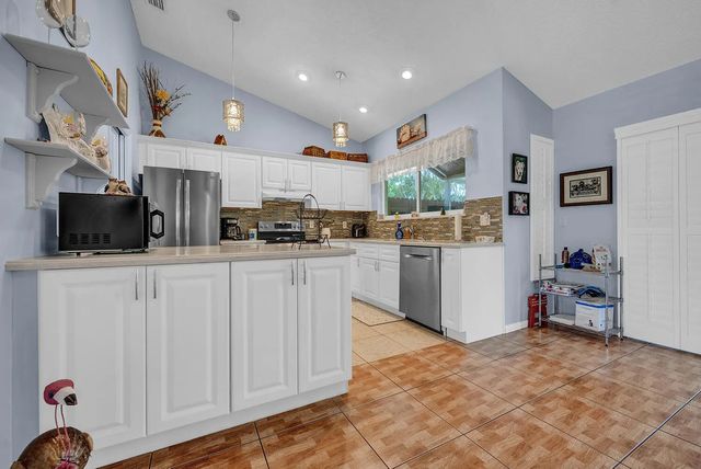 3 of 29 - 8026 Marshwood Lane, Lake Worth, FL