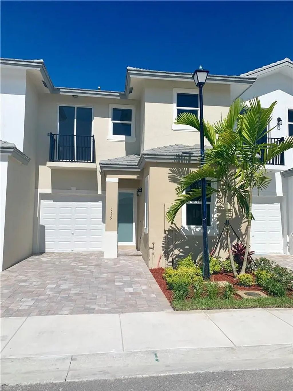 6935 Pines Circle #16, Coconut Creek