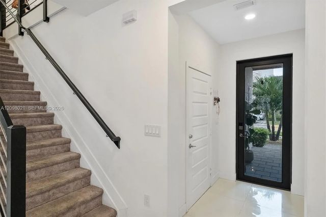2 of 41 - 8110 Nw 104th Court, Doral, FL