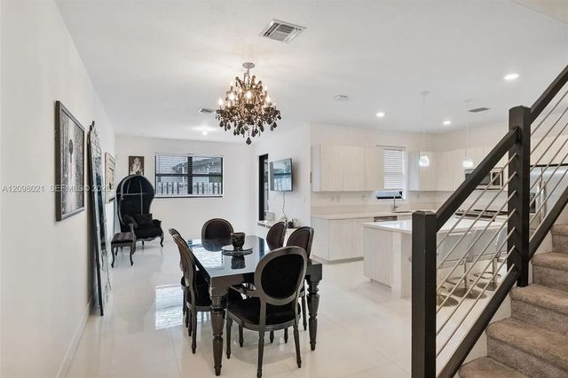 5 of 41 - 8110 Nw 104th Court, Doral, FL