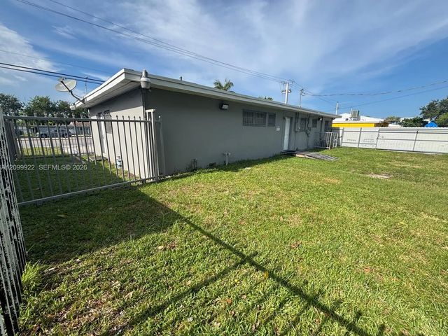 3 of 6 - 280 Nw 183rd Street, Miami Gardens, FL