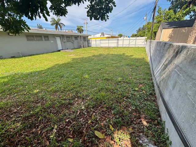4 of 6 - 280 Nw 183rd Street, Miami Gardens, FL