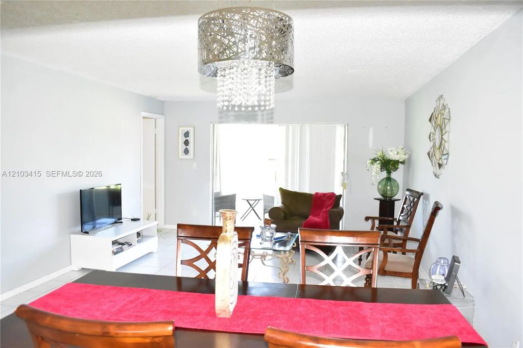 9020 Sunrise Lakes Boulevard #304, Sunrise