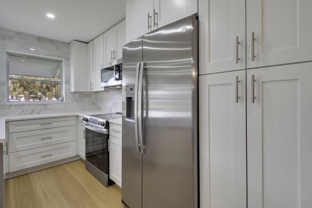 3 of 49 - 625 High Point Drive #c, Delray Beach, FL
