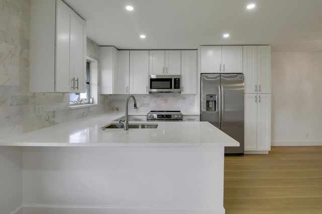 5 of 49 - 625 High Point Drive #c, Delray Beach, FL