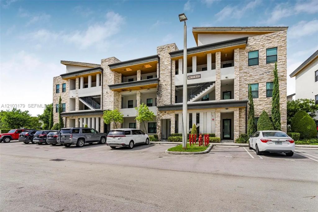 7865 Nw 104th Avenue #33, Doral