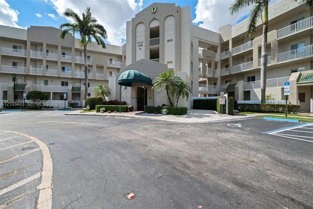 7727 Southampton Terrace #409, Tamarac