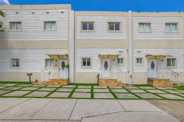 3 of 25 - 642 Sw 10th Avenue, Miami, FL