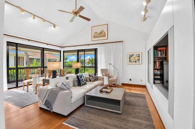 3 of 44 - 19341 Sabal Lake Drive #5042, Boca Raton, FL