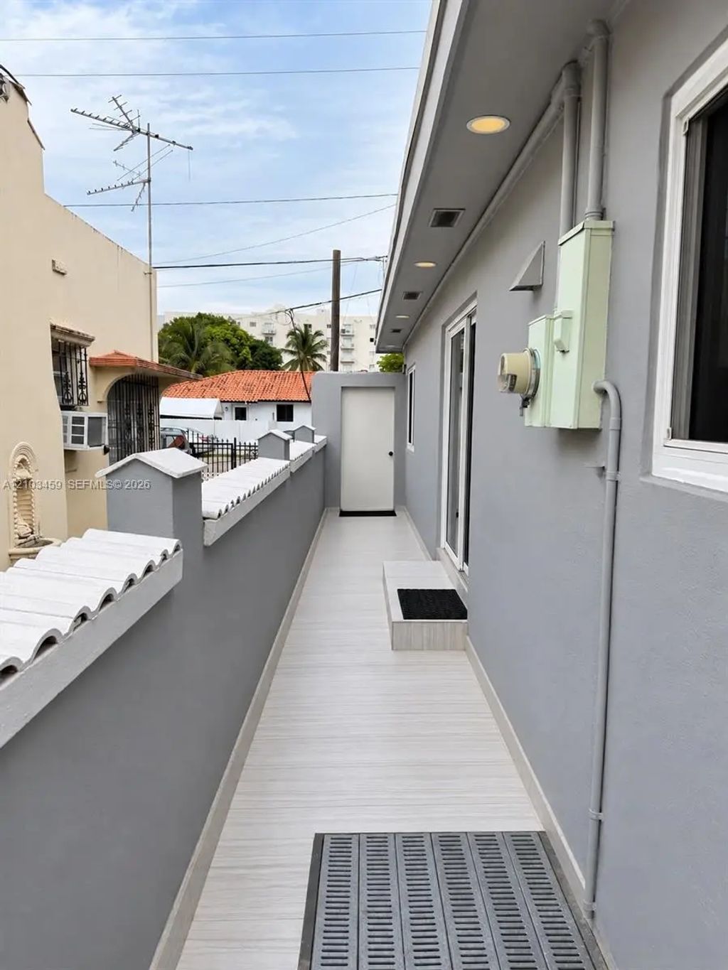 2x01 Nw 4th Street #a, Miami