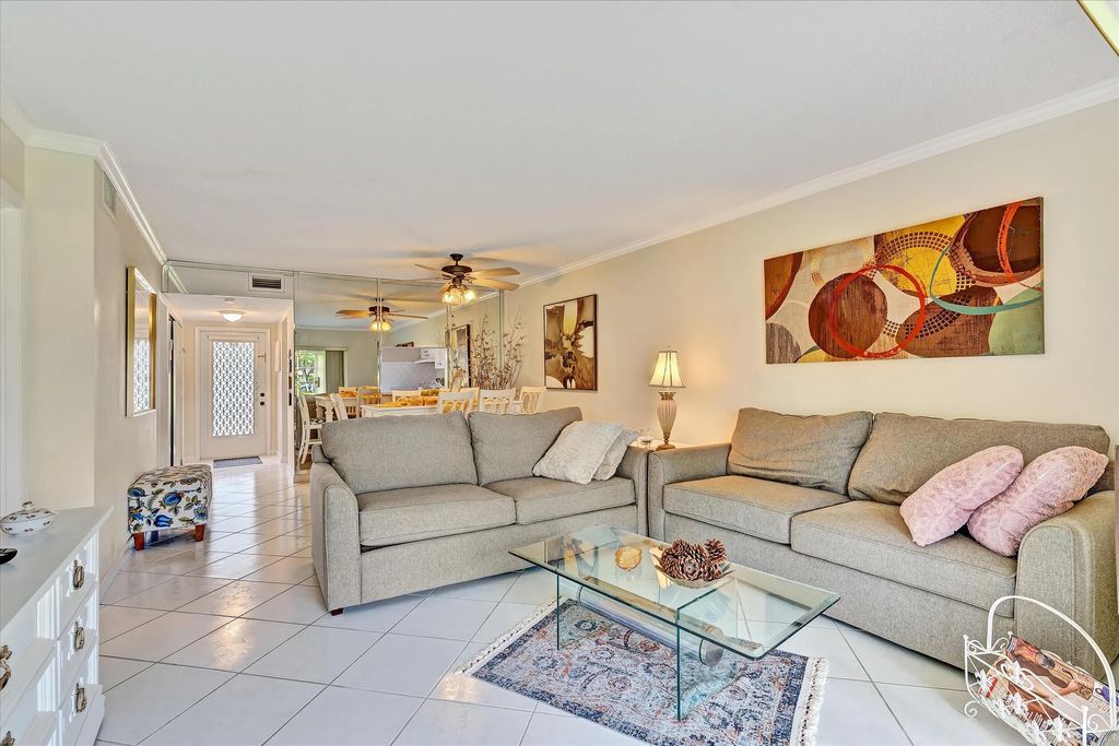 22 Abbey Lane #106, Delray Beach