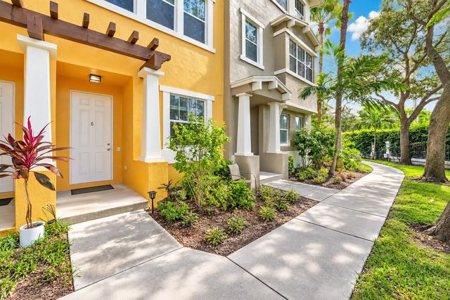 4 of 20 - 430 Amador Lane #6, West Palm Beach, FL