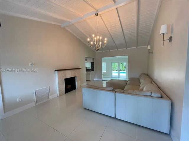 3 of 21 - 6129 Sw 28th Street, Miami, FL