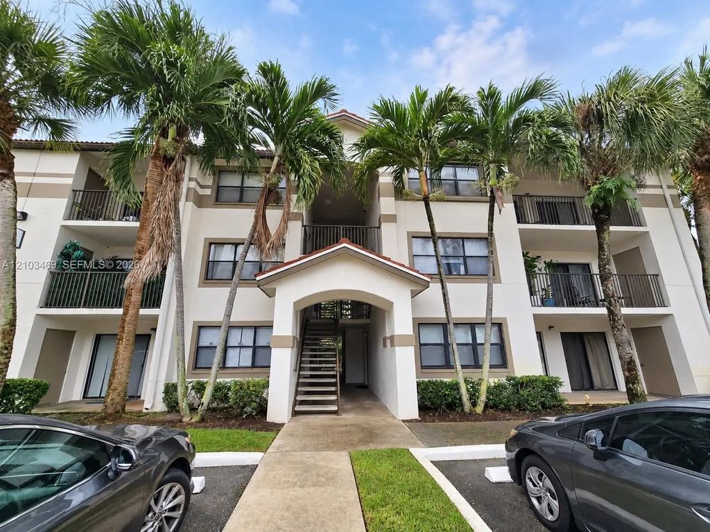 620 S Park Road #25-2, Hollywood